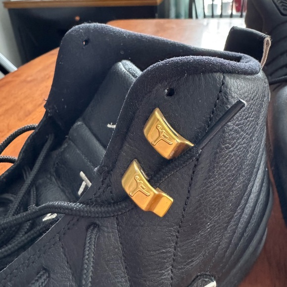 Jordan Black and Gold Men's Sneakers - Picture 4 of 8